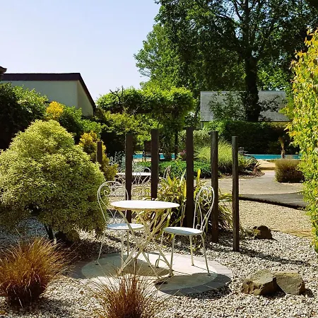 Double Proche Du Mans Avec Piscine, Jardin Et Garage Ferme - Fr-1-410-406 3* Changé